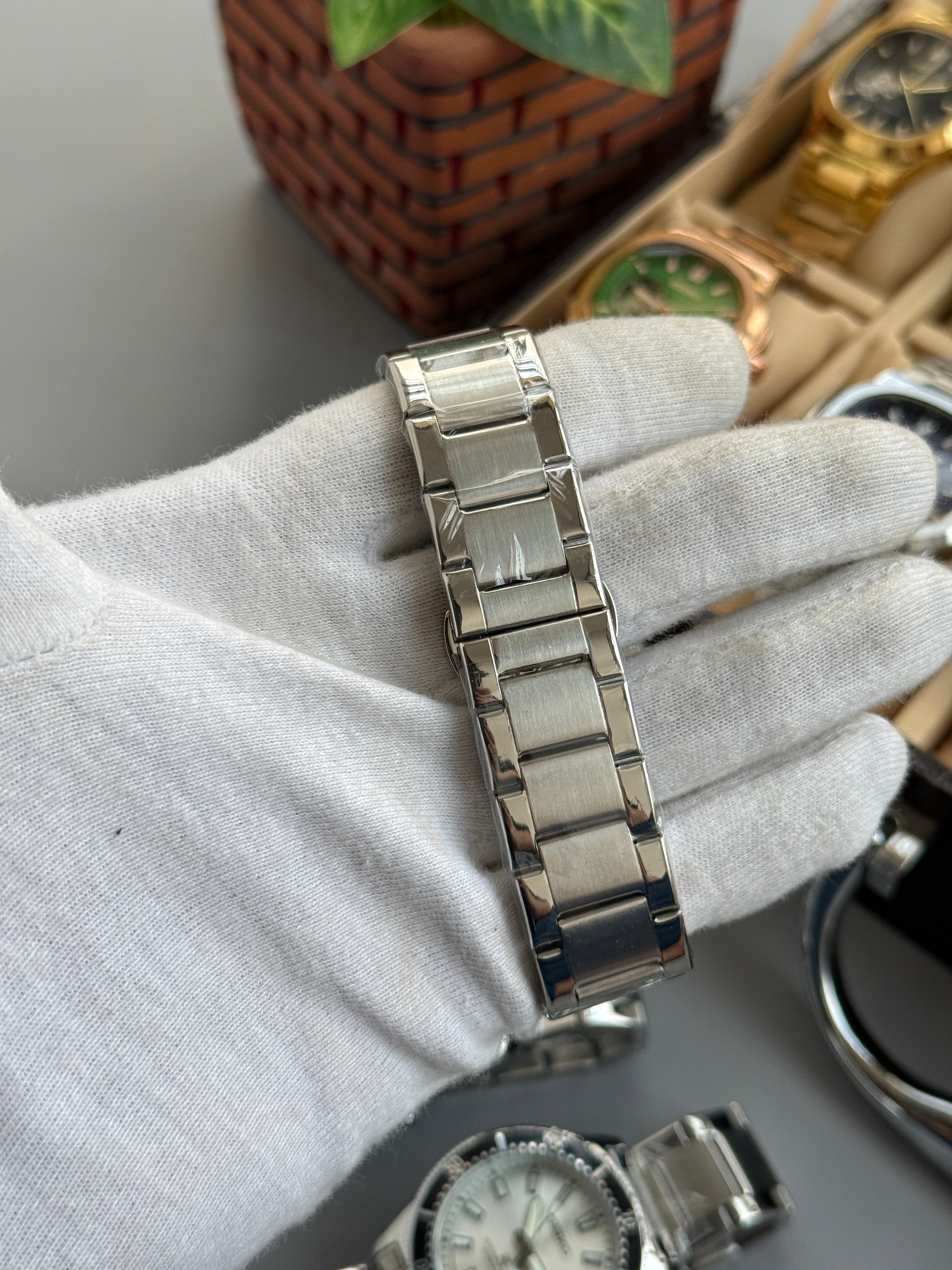 Sei_ko Prospex Black Gold Back open