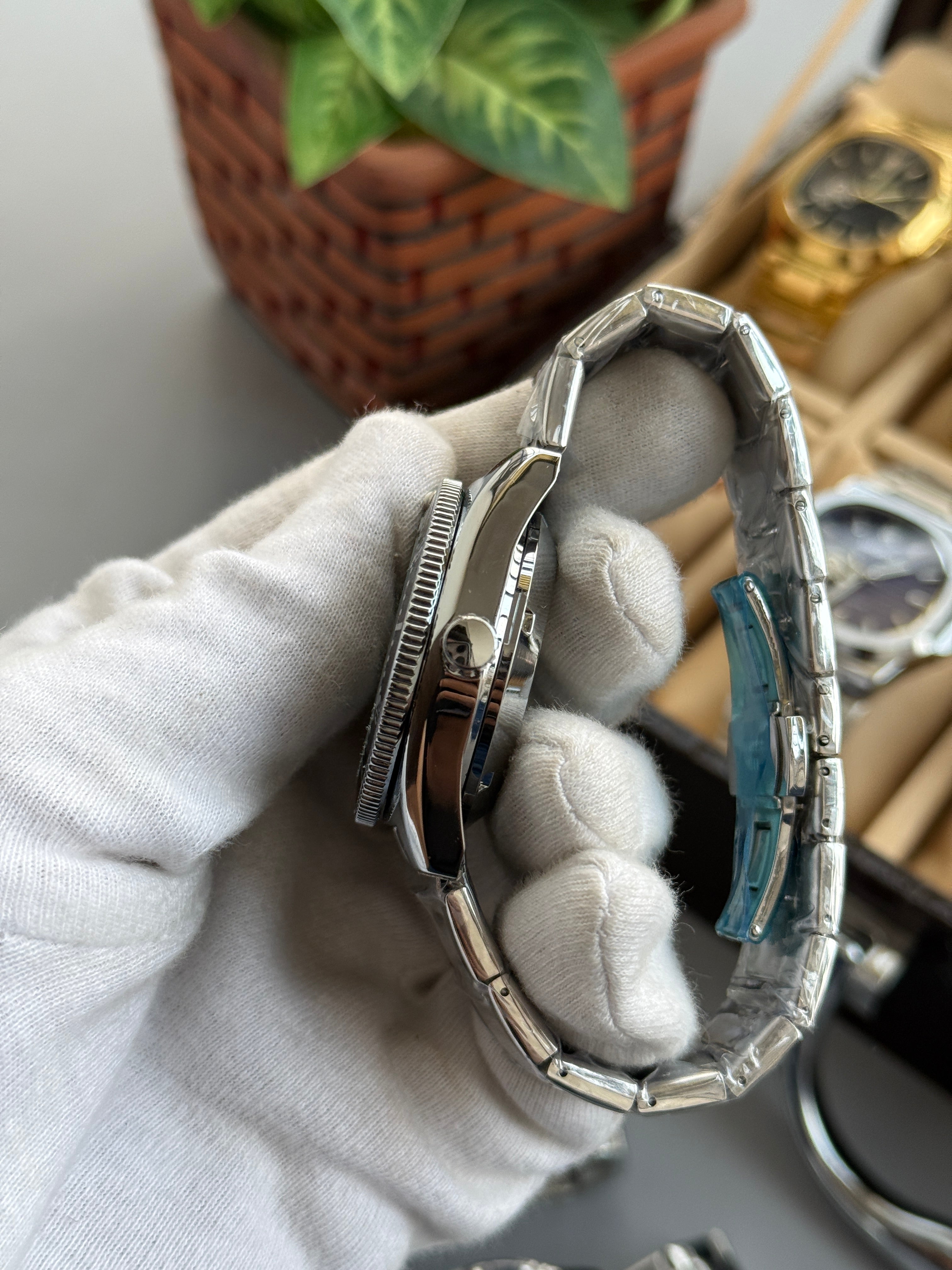 Sei_ko Prospex Black Gold Back open