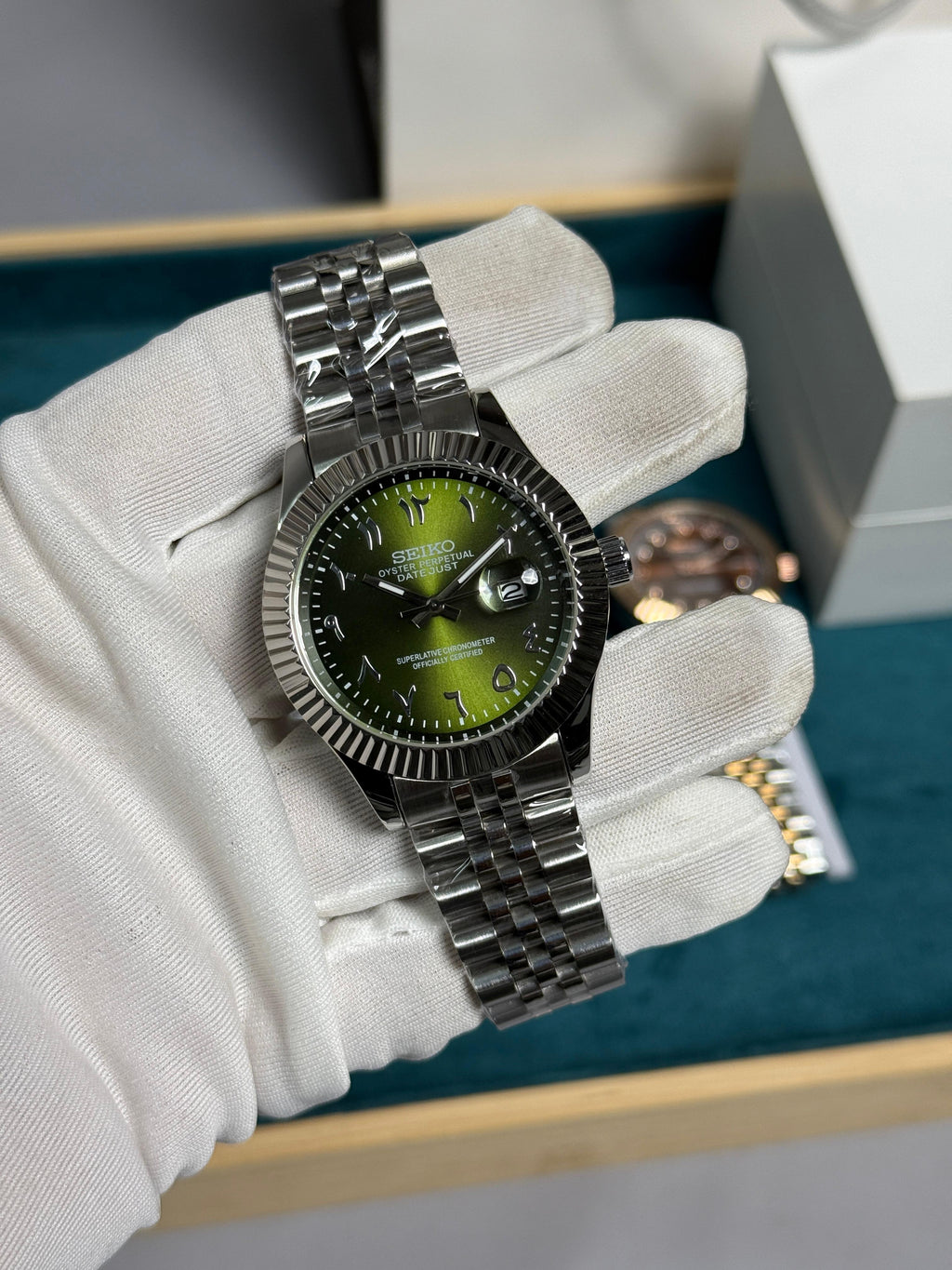 Seiko_ Date Just Arabic Green