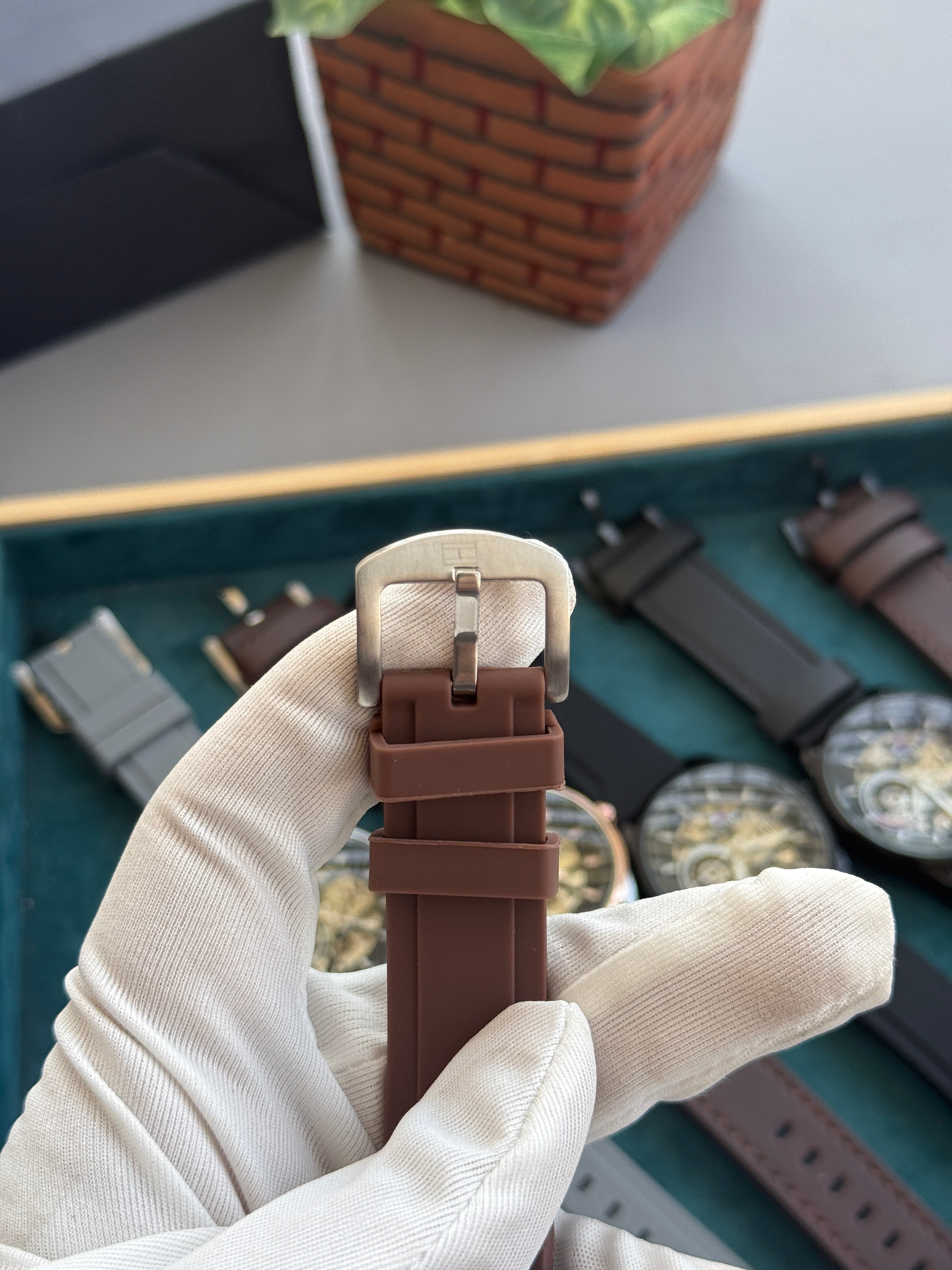 Tommy_Hilfiger Automatic Premium Silicon Strap with warranty