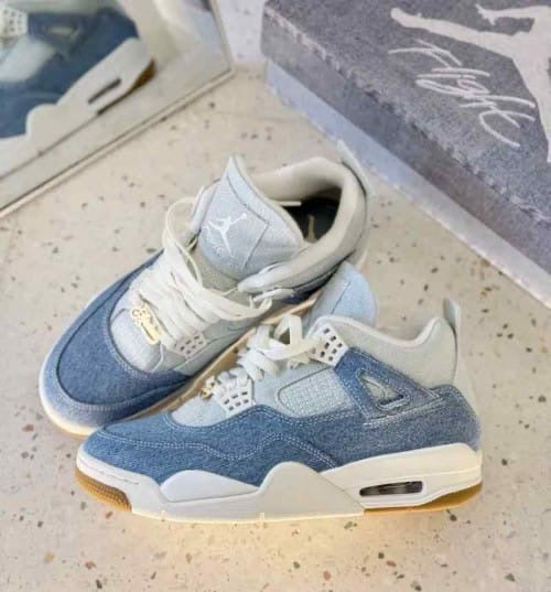 Nik_e Air Jordan Retro 4 TEX Denim Worn Blue