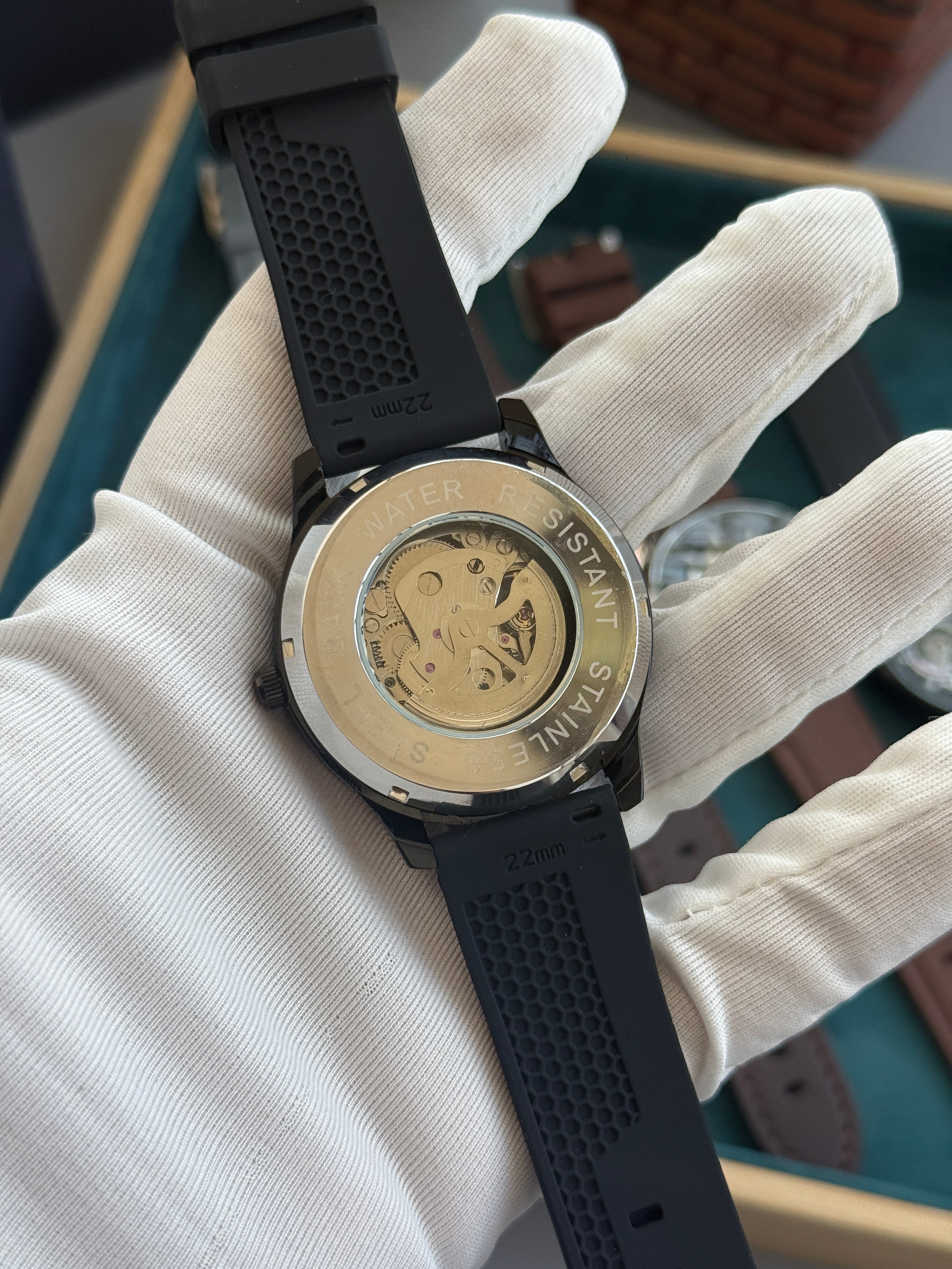 Tommy_Hilfiger Automatic Premium Silicon strap with warranty